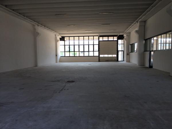 Assago Zona Milano Sud Ovest - Via Idiomi 1/44 - 520mq