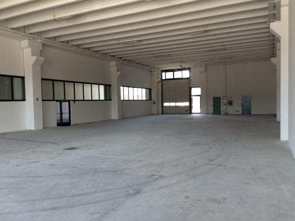 Assago Zona Milano Sud Ovest - Via Idiomi 1/44 - 520mq
