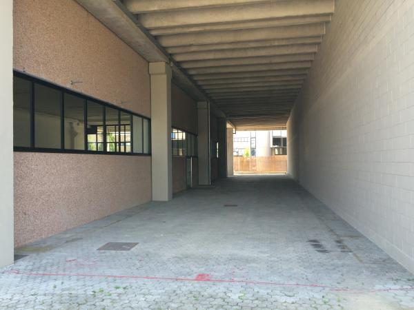 Assago Zona Milano Sud Ovest - Via Idiomi 1/44 - 520mq